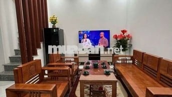 TRƯỢT LÀ TIẾC- NHÀ DÂN XÂY - Ô TÔ ĐỖ CỔNG - DT 30M - GIÁ 2.9 TỶ