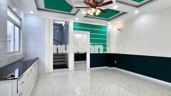Nhà góc 2 mặt thoáng đường Nguyễn Văn Cừ