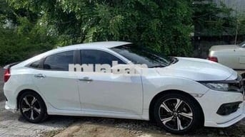 Honda Civic 2018 1.8 E - 60000 km đăng ký 2017