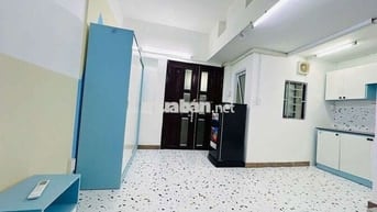 STUDIO FULL NT CỬA SỔ GIẾNG TRỜI THÔNG THOÁNG KẾ KHU CAO ỐC PHÚ NHUẬN