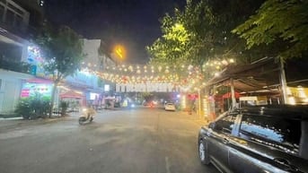 17 Tỷ bớt lộc góc 2 mặt tiền 5 x 18 Phạm Hữu Lầu Quận 7
