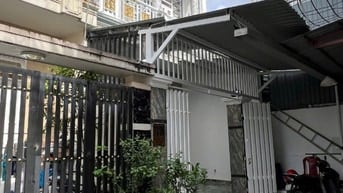 Bán nhà đẹp đường Bà Điểm 5, Hóc Môn, gần chợ Bà Điểm - SH riêng