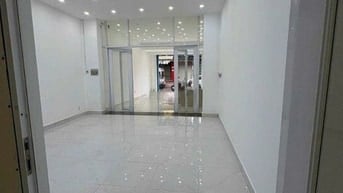 Cho thuê nhà mặt tiền Âu Cơ, P.T.S.Nhì, Q.TP giá 30tr