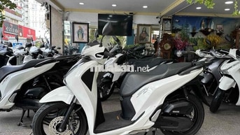 SH 150i 2017 Trắng Đen BSTP 28898 Chính Chủ