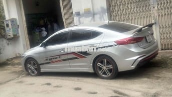 Hyundai Elantra 2018 1.6 turbo- Sport -77533 km