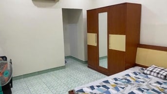 Cho thuê nhà Đ.Đ.T.Nghi  hẻm 4m (XH) Thành Thái, P.14, Q.10 giá 15tr