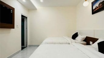 Bán nhà gấp  ngay trung tầm Đà Lat, > 100m2, 5 phòng ngủLH 093 3987771