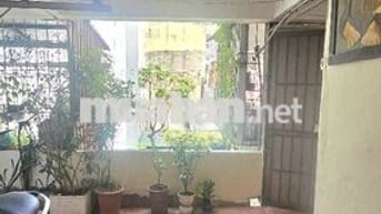 Tập thể tầng 3 Hồng mai 70m2. 3 ngủ 2 vs. giá 4.1 ty