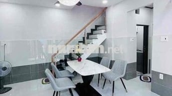 Nhà Xinh Như Hoa - Q8 , Giáp Chà Và - ngang 5m , 3 tầng , hơn 4ty