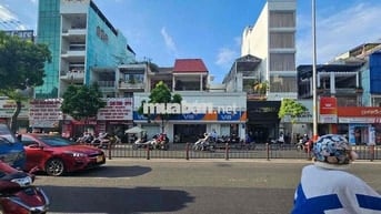 Cho Thuê Nhà 3 Mặt Tiền Đường 3/2 DT: 13.6mx16m 1trệt 2 lầu Vị Trí Đẹp