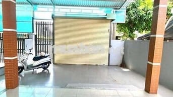 Cho thuê nhà vừa làm kho vừa ở 120m2 sân oto 1 phòng ngủ