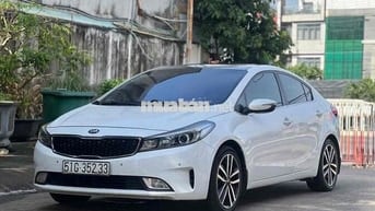 Kia Cerato 2017 2.0 AT - 85000 km