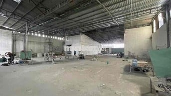 Chính chủ cho thuê 900m xưởng mặt tiền đg cont