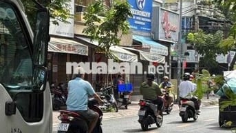 Cần cho thuê nhà trống, không nội thất, giao ngay. - MT Vĩnh Hội, phườ
