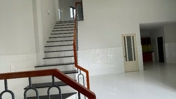 DT đất 60m2 xây 1 trệt 1 lửng 2 phòng ngủ, 2 WC. Đường 8m
