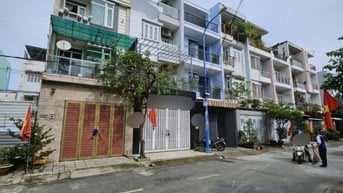 Nhà đúc 4 tầng KDC Dương Thị Giang Tân Thới Nhất Q 12, 4,5x20, 11tỷ500