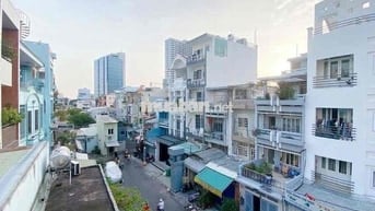 BÁN NHÀ MẶT TIỀN KINH DOANH GẦN 3 THÁNG 2 - 5 TẦNG NHỈNH 9 TỶ .