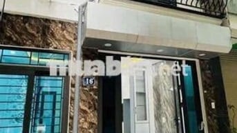 Bán gấp nhà Quan Nhân, diện tích 30m2, 5 tầng thang máy, giá 7,95ty