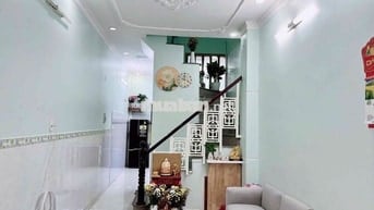 Nhà 2PN 2WC Full Nội Thất. Hẻm 5M lê thúc hoạch.DT: 3,3 X 10 trệt lầu