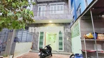 NHÀ 01 TRỆT 02 LẦU CÁCH BÙI TRỌNG NGHĨA 50m