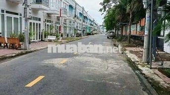 Cho thuê nhà khu dân cư the bush Trần Quang Diệu đầy đủ nội thất
