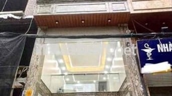 Bán Nhà Hoàng Quốc Việt - 50M2 - Phân Lô Ô Tô Tránh - Thang Máy