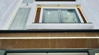 Bán gấp nhà đẹp Trần Phú Quận 5, 66m2, giá chỉ 4,2 tỷ thương lượng