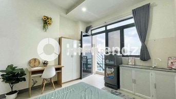 CHDV BAN CÔNG ĐƯỢC TRANG BỊ SẴN NỘI THẤT - GẦN BÙNG BINH PHÚ LÂM