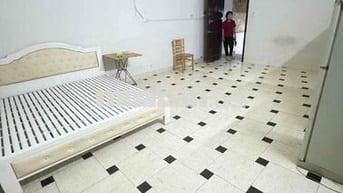 cho thuê nhà 4x22 trệt 3 lầu 11 phòng