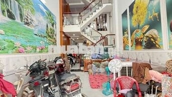 Bán nhà ngay ngã tư ga quận 12 - 4 tầng - 4,6 tỷ
