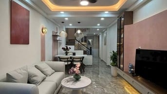 Nhà sát MT Lê Văn Sỹ 72m2, 5 tỷ 2, khu vực sầm uất, kinh doanh ổn định