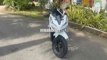 bán Vario 150cc . mau Trang. Gop o đồng