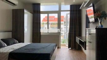 Studio ban công tách bếp máy giặt riêng cách Đại học RMIT 5 phút
