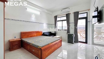 CHO THUÊ PHÒNG FULL NỘI THẤT - BAN CÔNG - NGAY TÂN HOÀ ĐÔNG - BÀ HOM