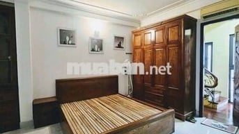 Cho thuê căn hộ 30m2 full đồ ban công thoáng tại Đê La Thành Nhỏ