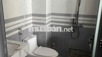 CHOTHUÊ NHÀ 10P PHAN HUY ÍCH GV (sát bên emart 2 )