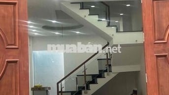 BÁN ĐẤT VƯỜN LÀI KẾ QL1A GIÁ 3,3 TỶ HXH THÔNG SAU NHÀ TRUYỀN THỐNG