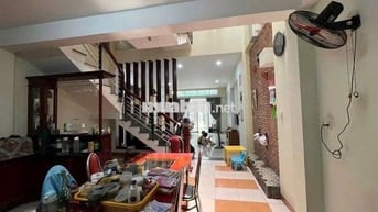 NHÀ MT NGUYỄN XÍ SÁT TRẦN THÁI TÔNG GẦN NGUYỄN TẤT THÀNH