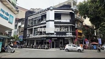 Cho thuê nhà 2 mặt tiền 30A Trần Phú, Quận 5.