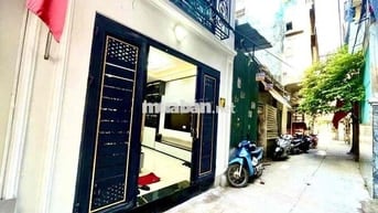 Cực phẩm Hoàng Mai , 5 tầng - nhỉnh 6 tỷ    - Nhà nằm ở vị trí đẹp , g