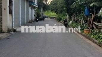 Bán đất phố Đức Giang 70m2, h.iếm 6.7 tỷ, ô tô 7 chỗ đỗ cổng, ngõ nông