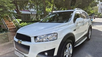 Cần bán Captiva đời 2015 số Auto,màu trắng,gđ sử dụng mới 98%.