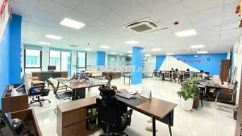 Cho thuê VP 150m2 tại Phố Khương Đình mặt tiền 12m xe tải đỗ cửa