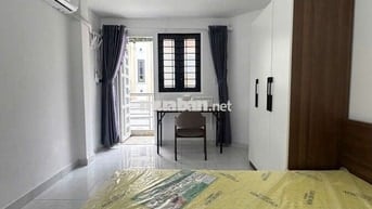 CĂN 1 P.NGỦ, 1 P.KHÁCH VÀ BAN CÔNG RIÊNG FULL NỘI THẤT GẦN CV GIA ĐỊNH