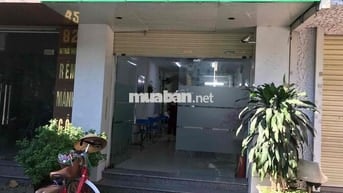 mặt bằng kinh doanh đường rộng 34 m, vỉa hè 10m