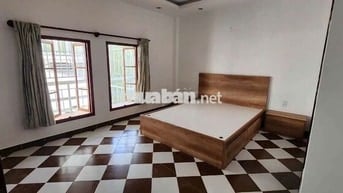 Cho Thuê Phòng Balcony Gần Cresent Mall, Hoàng Quốc Việt, Cầu Phú Xuân
