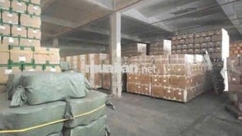 Cho thuê kho xưởng Q4 , DT 1200m2  xe cont
