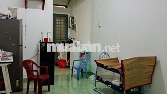 Cho thuê chung cư Bàu Cát 2, 50m2: 2pn, phòng khách, bếp, 8tr/th.