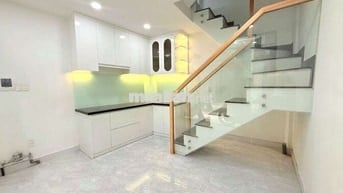CẦN BÁN NHÀ MỚI DỌN Ở NGAY TRUNG TÂM GIÁ TỐT