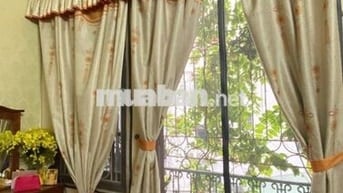 cần bán nhà đường giải Phóng. 45m2 xây 4 tầng, gần đường ô tô.